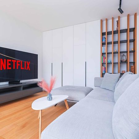 Downtown Luxe Retreat- Konventna Leilighet Bratislava Eksteriør bilde
