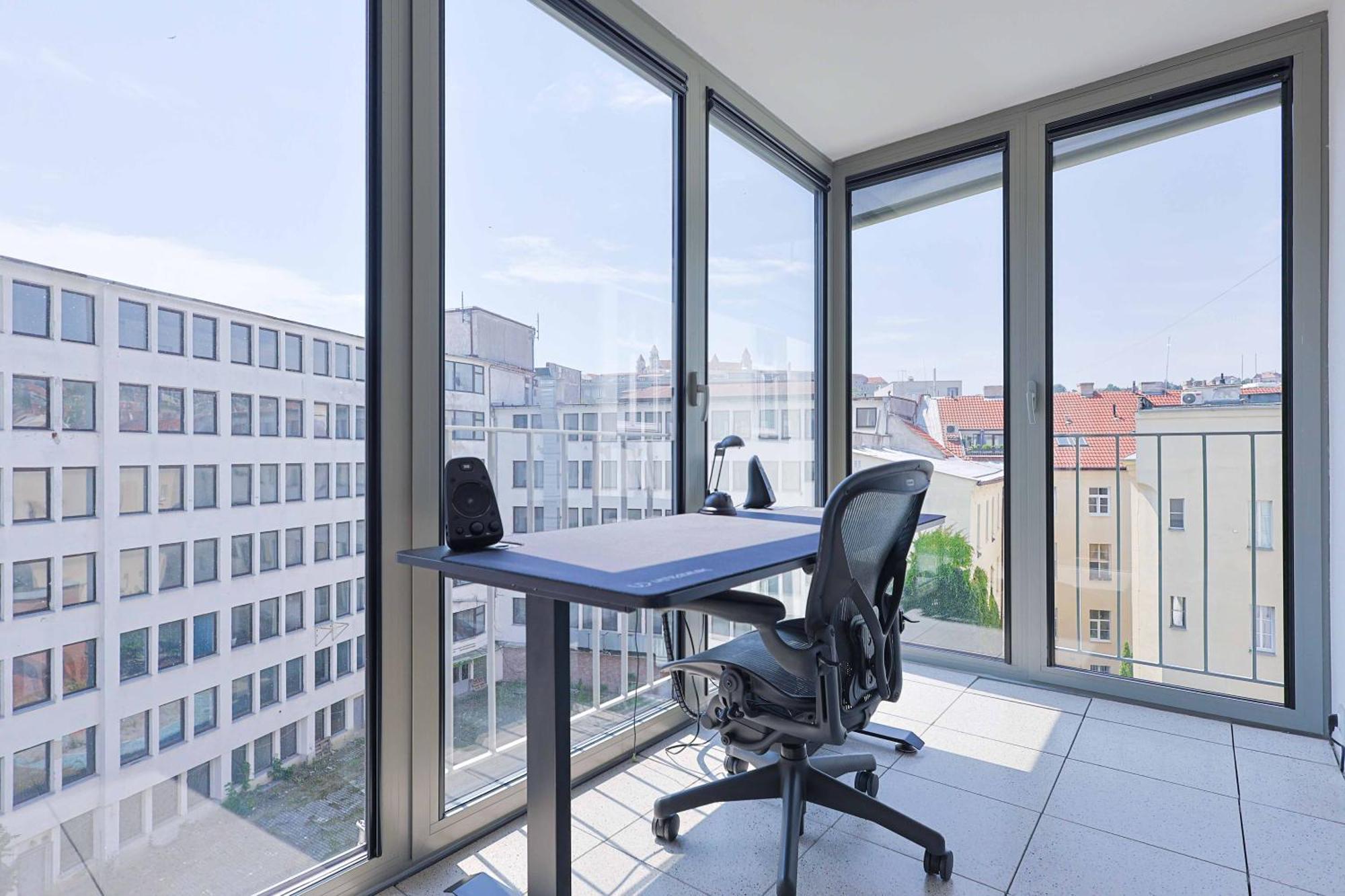 Downtown Luxe Retreat- Konventna Leilighet Bratislava Eksteriør bilde