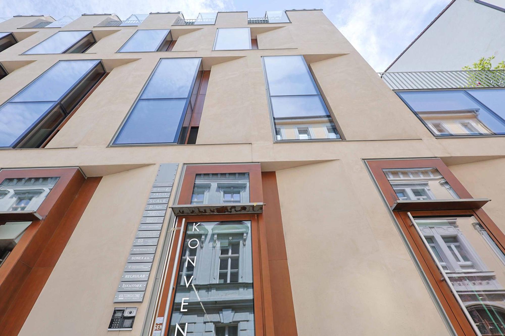 Downtown Luxe Retreat- Konventna Leilighet Bratislava Eksteriør bilde